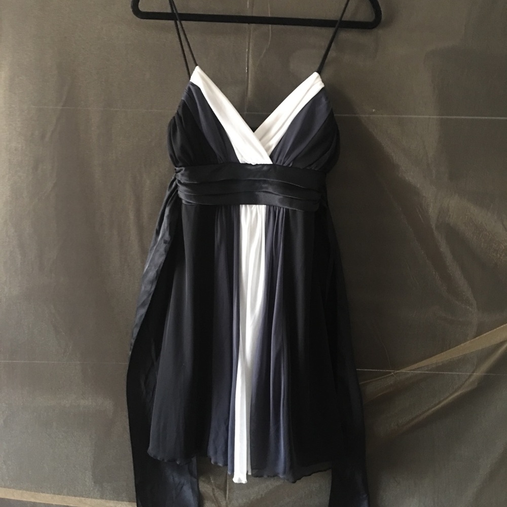 City Triangles - black and White new dress size M